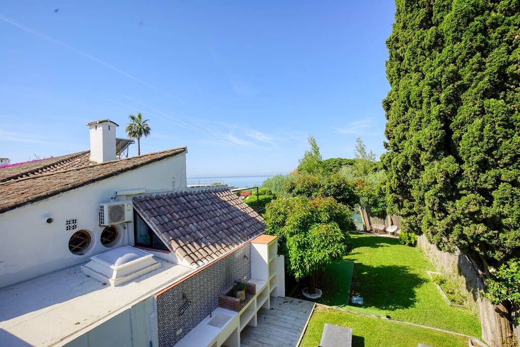 2 Zimmer Villa zu verkaufen in Estepona mit Pool - 850.000 € (Ref: 9878986)