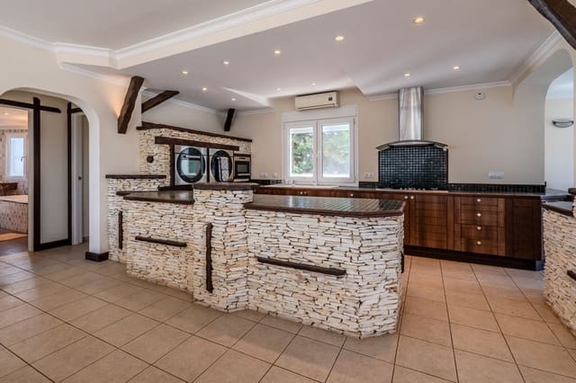 5 slaapkamer Villa te koop in El Faro, Mijas met zwembad garage - € 1.595.000 (Ref: 9878987)
