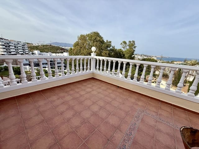 6 makuuhuone Huvila myytävänä paikassa Calahonda, Mijas mukana uima-altaan 
autotalli - 1 790 000 € (Ref: 9878988)