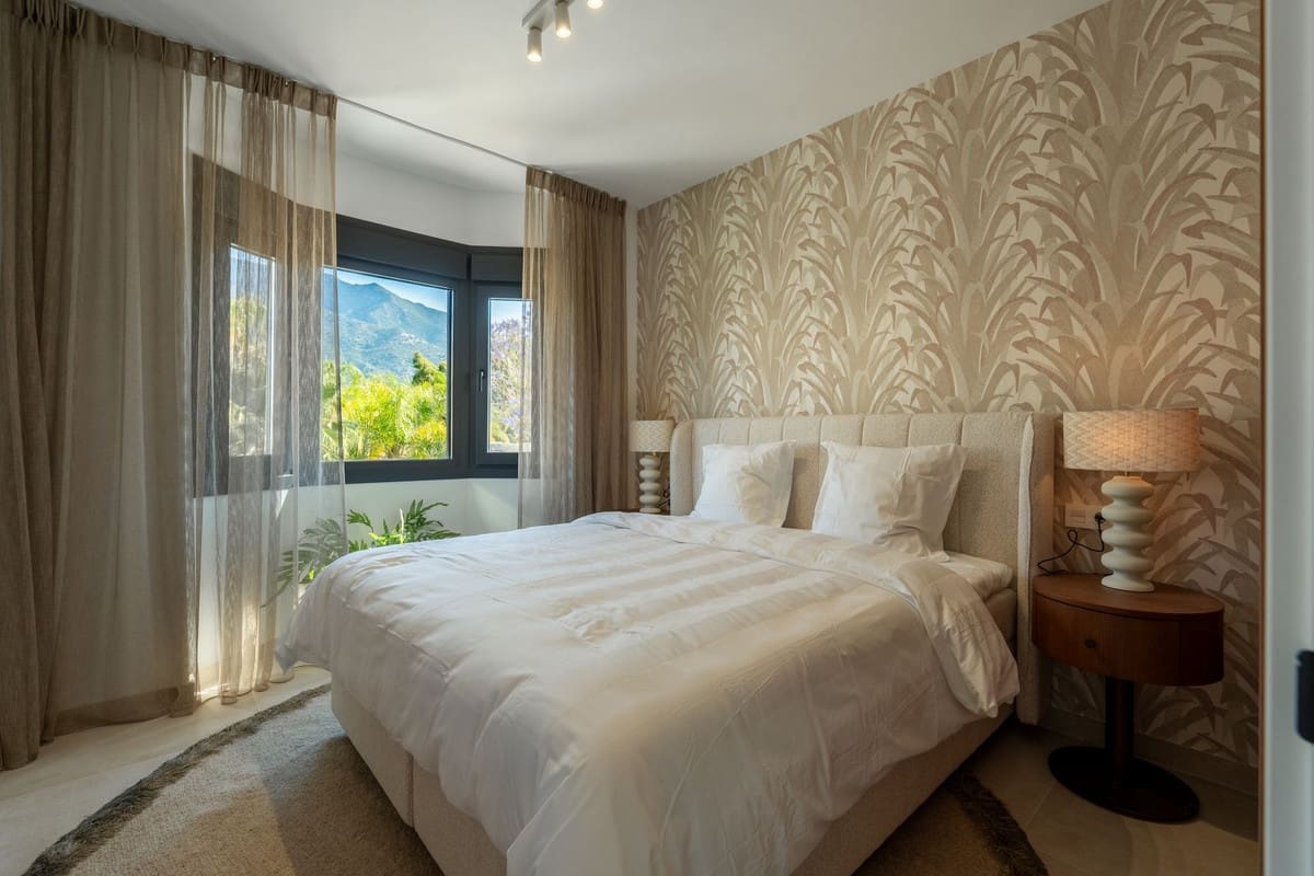 3 soveværelse Byhus til salg i Marbella med swimmingpool garage - € 1.595.000 (Ref: 9878990)