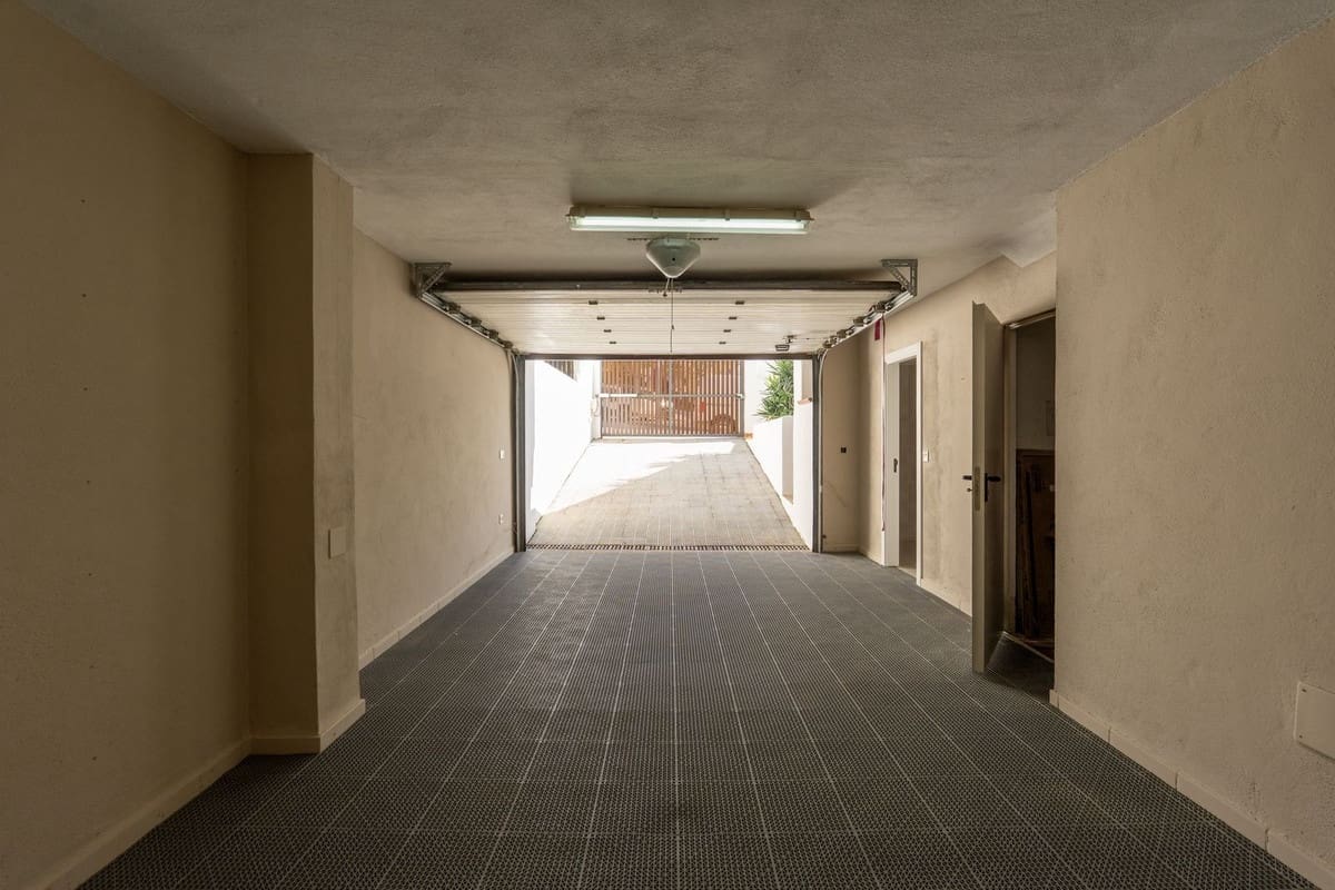 3 soveværelse Byhus til salg i Marbella med swimmingpool garage - € 1.595.000 (Ref: 9878990)