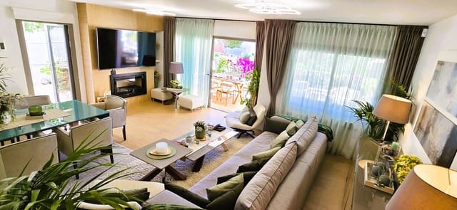 3 sypialnia Dom blizniak na sprzedaż w Riviera del Sol, Mijas z basenem - 799 000 € (Ref: 9880801)