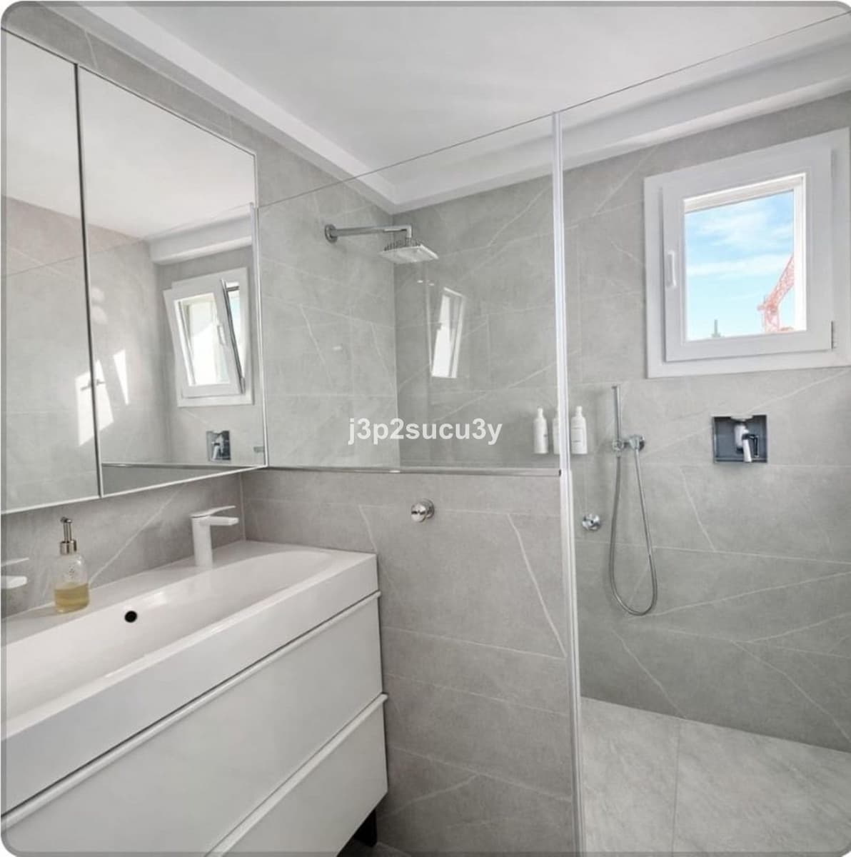 4 sypialnia Willa na sprzedaż w New Golden Mile z basenem - 950 000 € (Ref: 9880802)