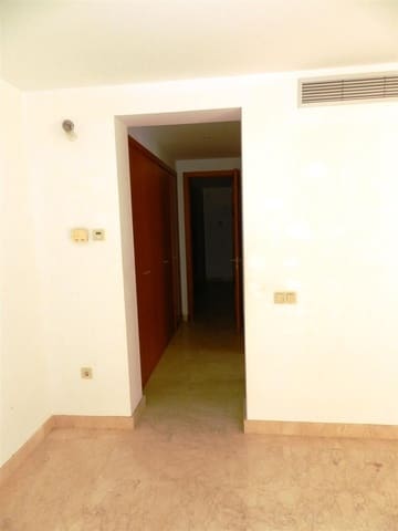 4 Zimmer Villa zu verkaufen in Sotogrande, San Roque mit Pool - 1.100.000 € (Ref: 9884668)