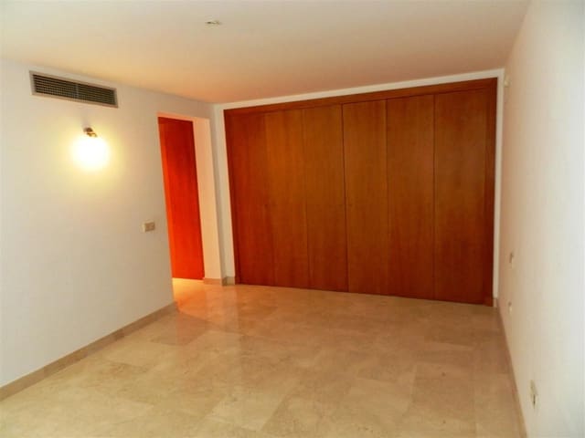 4 Zimmer Villa zu verkaufen in Sotogrande, San Roque mit Pool - 1.100.000 € (Ref: 9884668)