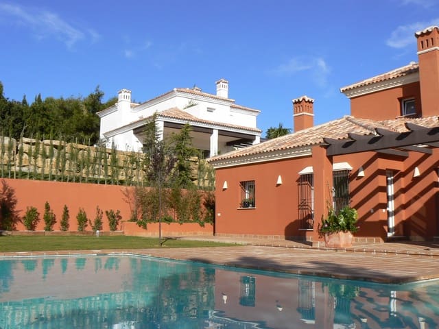 4 Zimmer Villa zu verkaufen in Sotogrande, San Roque mit Pool - 1.100.000 € (Ref: 9884668)