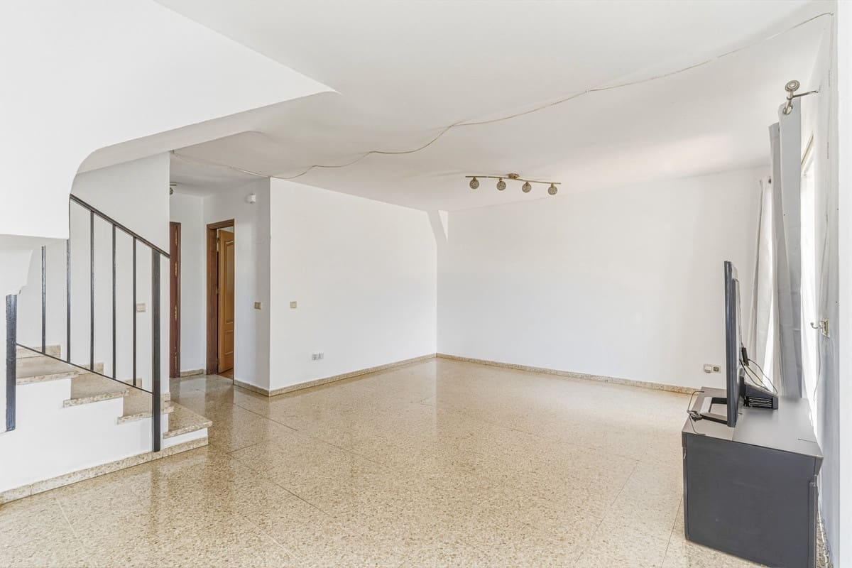 3 slaapkamer Huis te koop in New Golden Mile - € 580.000 (Ref: 9884669)