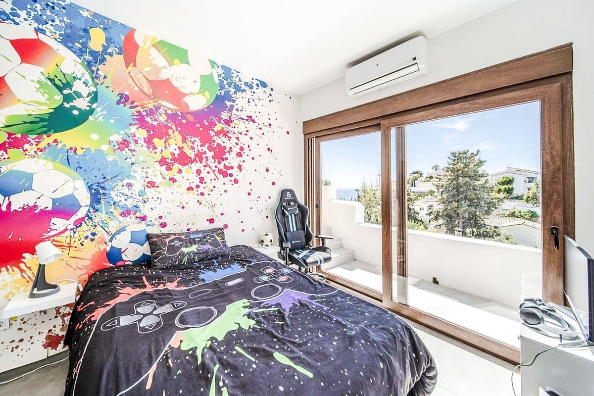 5 sypialnia Willa na sprzedaż w Benalmadena z basenem - 1 275 000 € (Ref: 9884670)