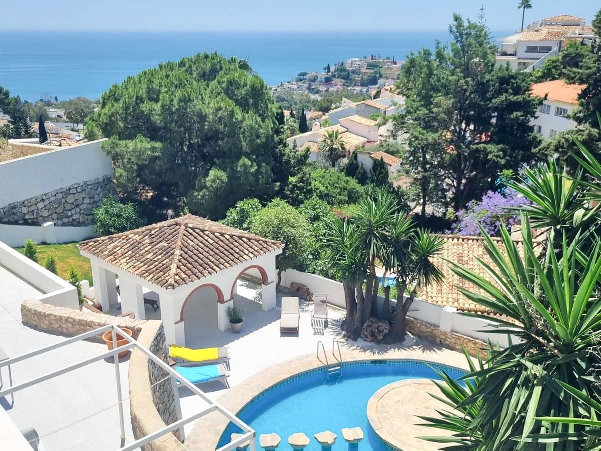 5 sypialnia Willa na sprzedaż w Benalmadena z basenem - 1 275 000 € (Ref: 9884670)
