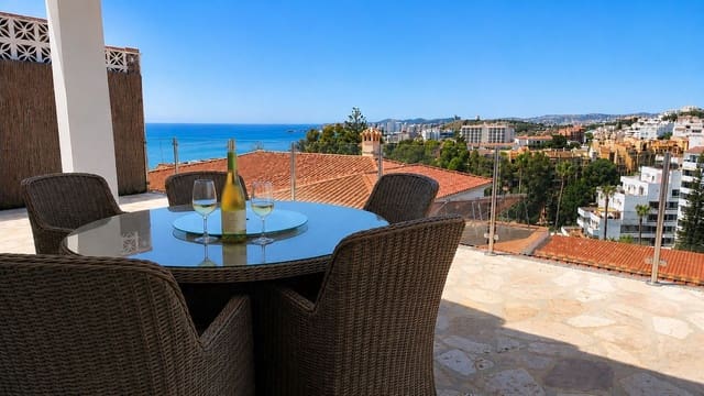 4 chambre Villa/Maison à vendre à Centro ciudad, Fuengirola avec piscine garage - 1 475 000 € (Ref: 9884673)