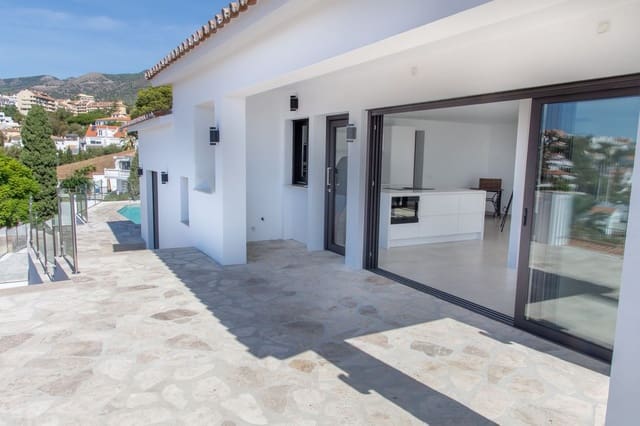 4 chambre Villa/Maison à vendre à Centro ciudad, Fuengirola avec piscine garage - 1 475 000 € (Ref: 9884673)
