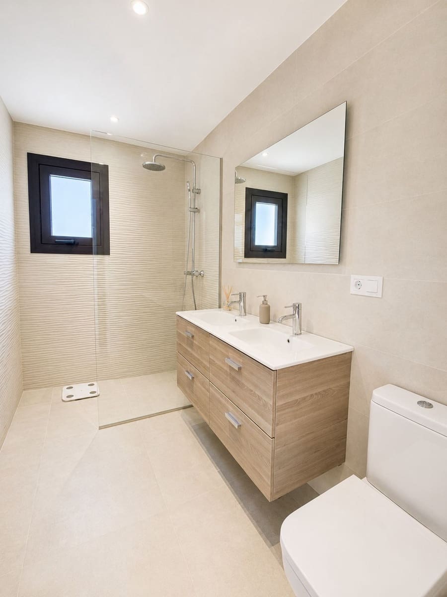 4 chambre Villa/Maison à vendre à Fuengirola avec piscine garage - 1 475 000 € (Ref: 9884673)