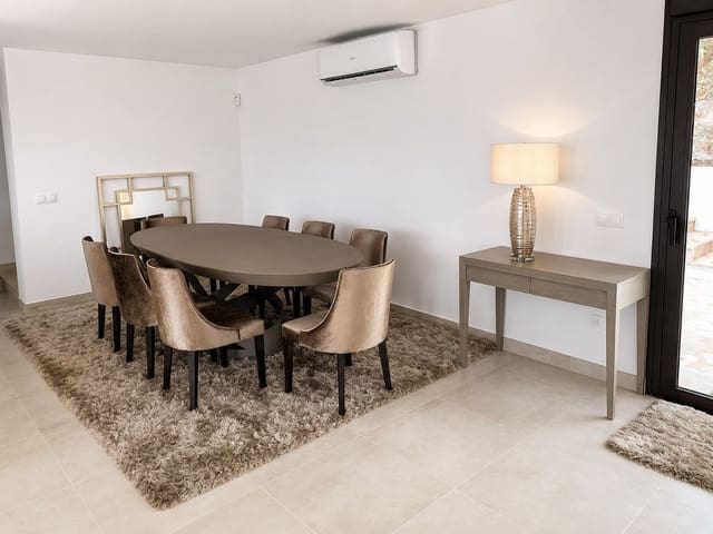 4 chambre Villa/Maison à vendre à Centro ciudad, Fuengirola avec piscine garage - 1 475 000 € (Ref: 9884673)