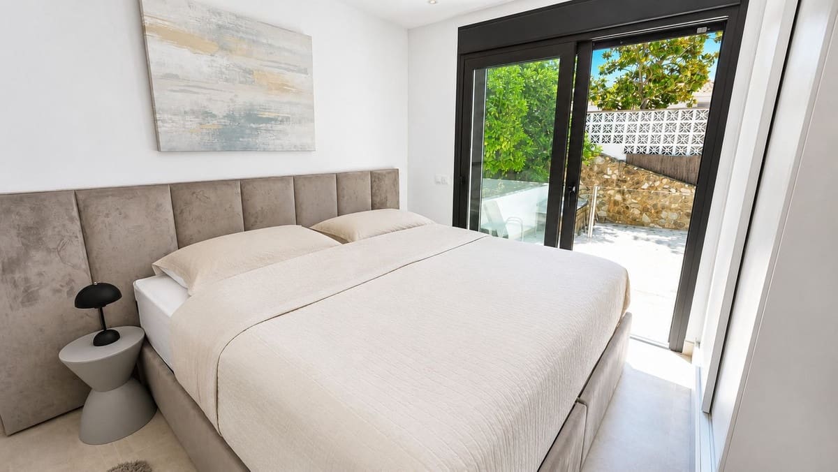 4 chambre Villa/Maison à vendre à Fuengirola avec piscine garage - 1 475 000 € (Ref: 9884673)