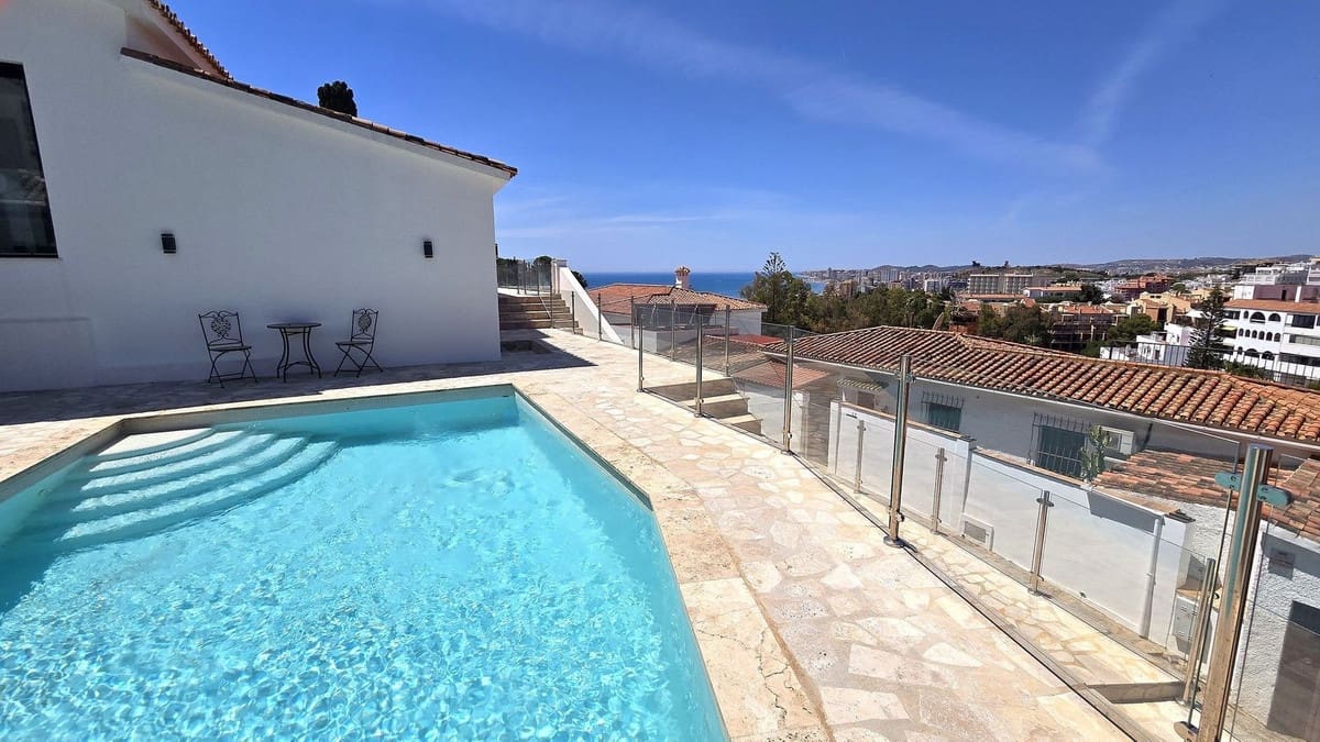 4 chambre Villa/Maison à vendre à Fuengirola avec piscine garage - 1 475 000 € (Ref: 9884673)