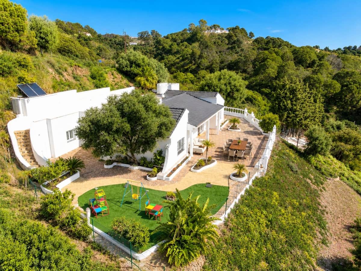 5 soverom Finca/Herregård til salgs i Estepona - € 995 000 (Ref: 9884677)