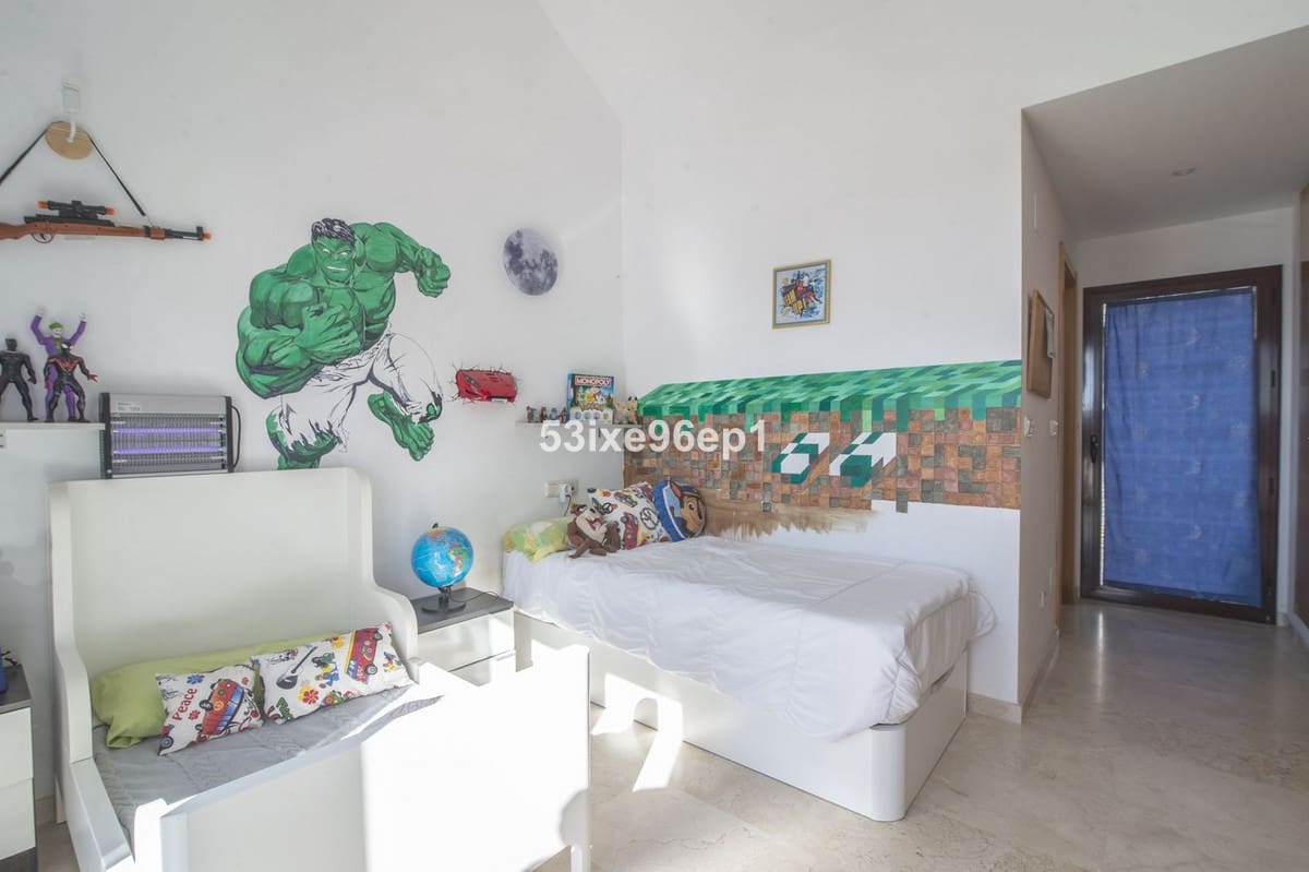 2 slaapkamer Huis te koop in Bahia de Casares met garage - € 389.000 (Ref: 9888141)