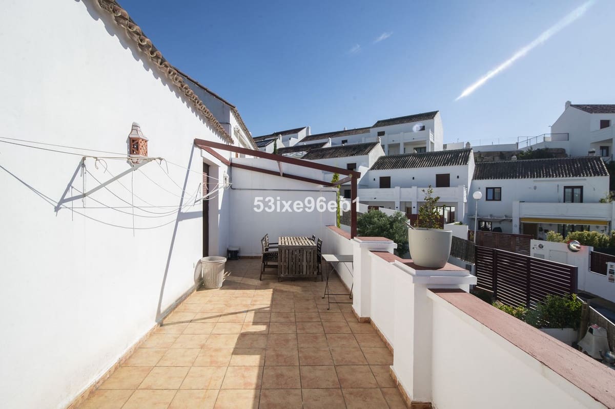 2 slaapkamer Huis te koop in Bahia de Casares met garage - € 389.000 (Ref: 9888141)