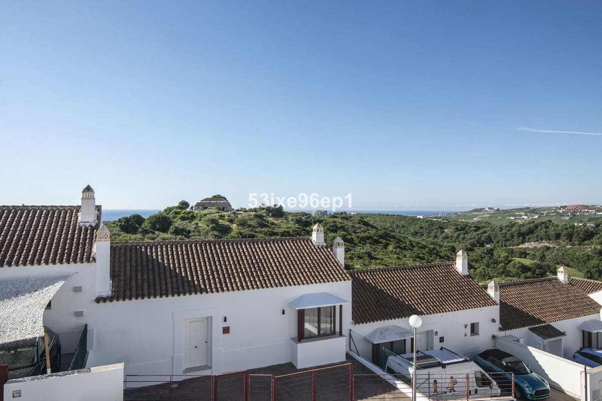2 slaapkamer Huis te koop in Bahia de Casares met garage - € 389.000 (Ref: 9888141)