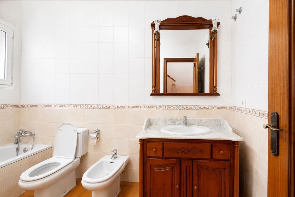 Casa de 4 habitaciones en San Pedro de Alcantara en venta con garaje - 695.000 € (Ref: 9888142)