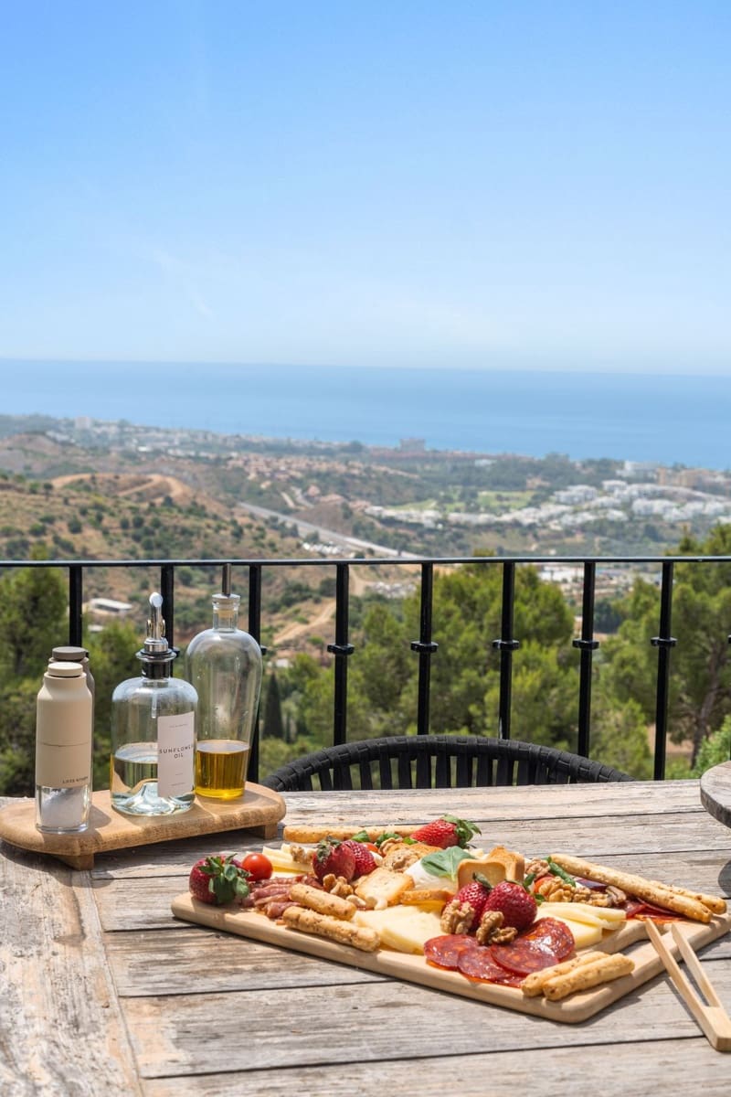 2 slaapkamer Huis te koop in Los Monteros met zwembad - € 550.000 (Ref: 9888143)
