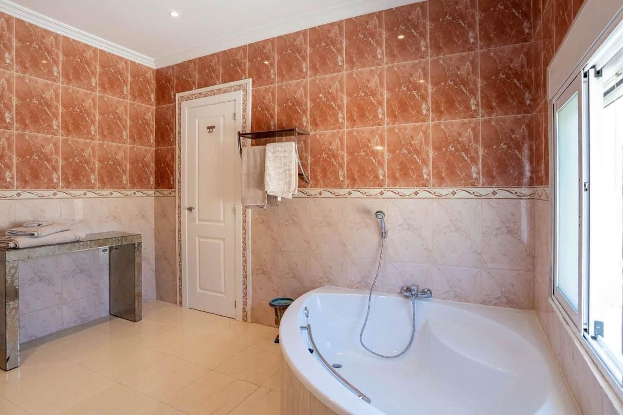4 quarto Moradia para venda em San Miguel de Salinas com piscina garagem - 799 000 € (Ref: 10023050)