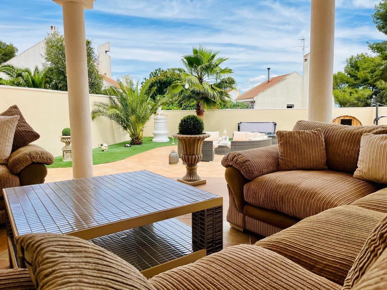 4 quarto Moradia para venda em San Miguel de Salinas com piscina garagem - 799 000 € (Ref: 10023050)