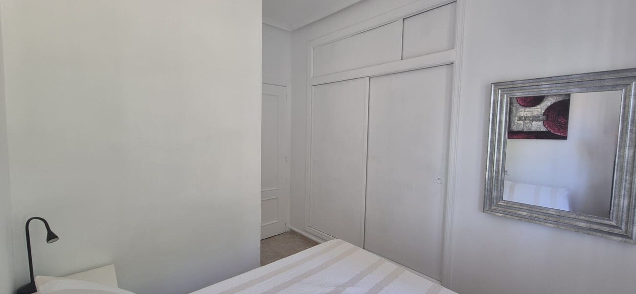 3 soveværelse Villa til salg i Villamartin med swimmingpool garage - € 425.000 (Ref: 10023052)