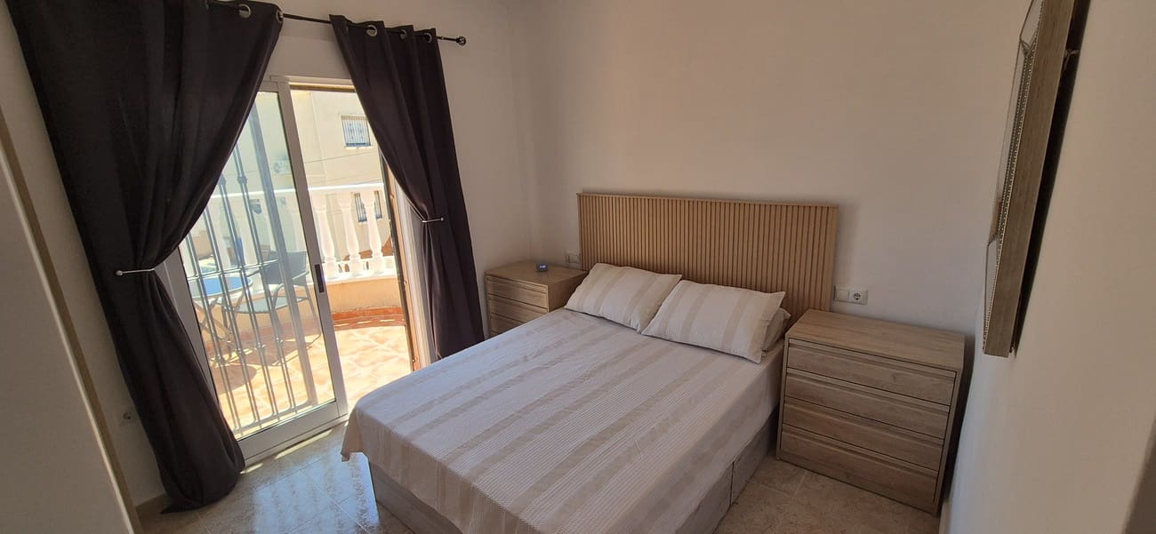 3 soveværelse Villa til salg i Villamartin med swimmingpool garage - € 425.000 (Ref: 10023052)