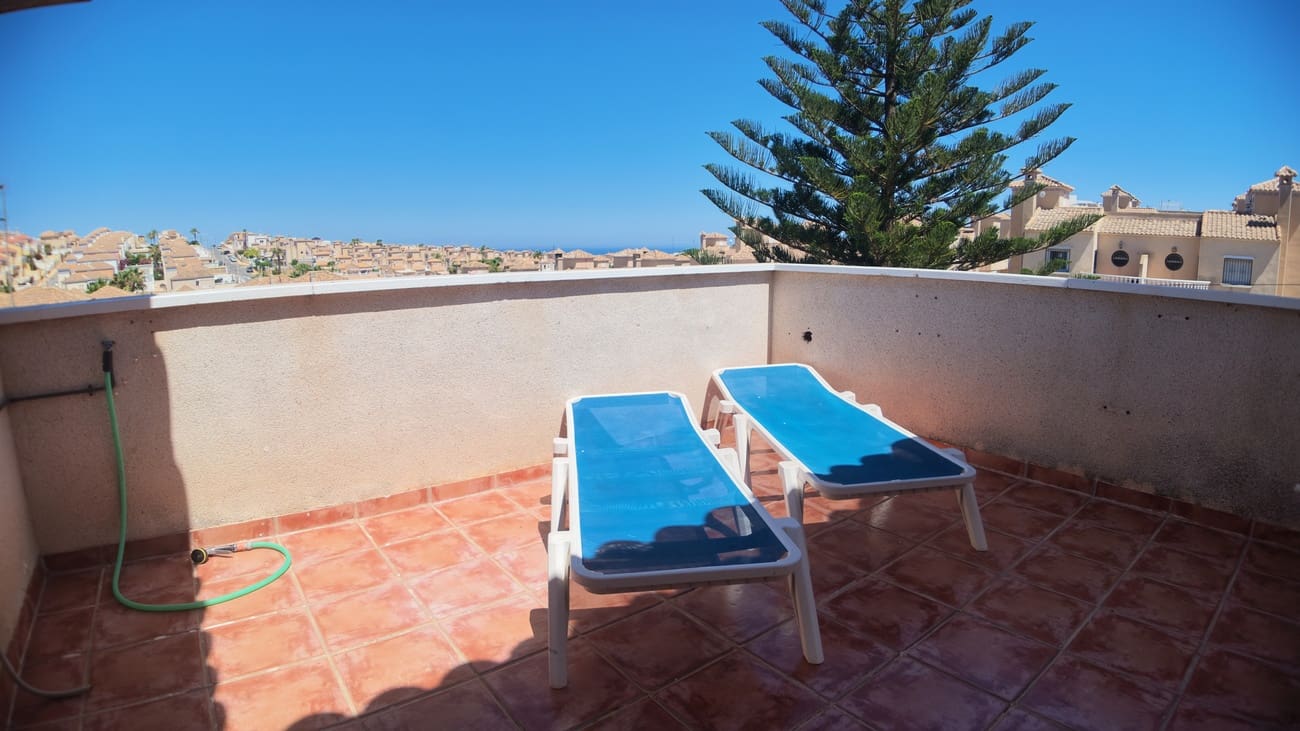 3 soveværelse Villa til salg i Villamartin med swimmingpool garage - € 425.000 (Ref: 10023052)
