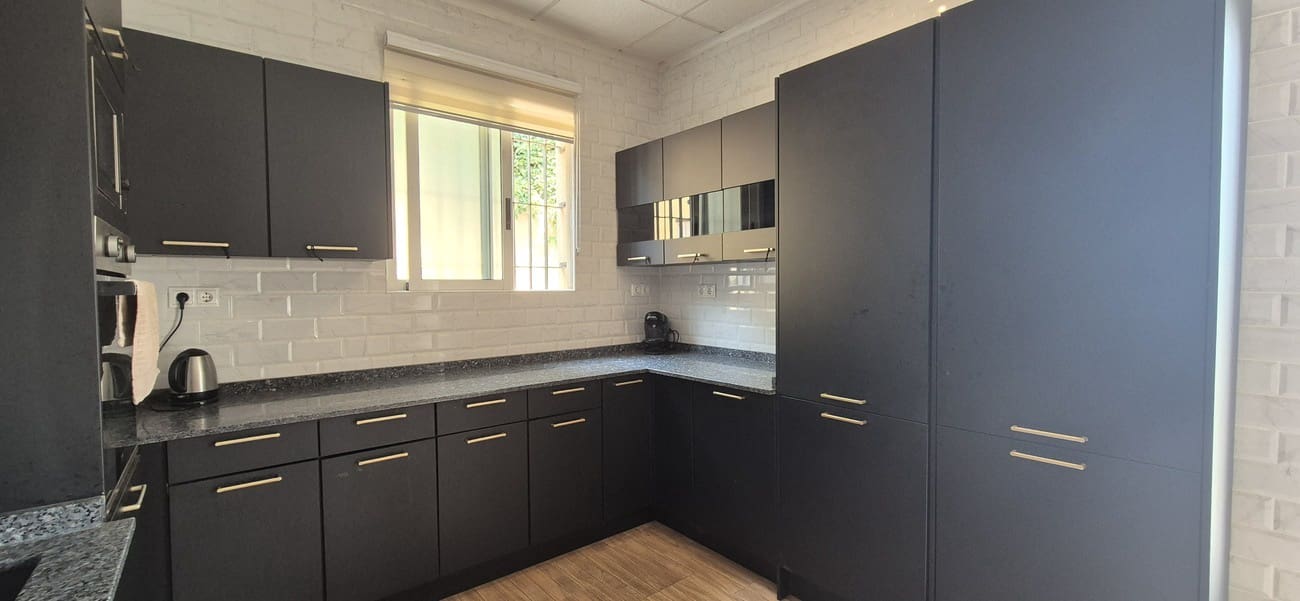 3 soveværelse Villa til salg i Villamartin med swimmingpool garage - € 425.000 (Ref: 10023052)