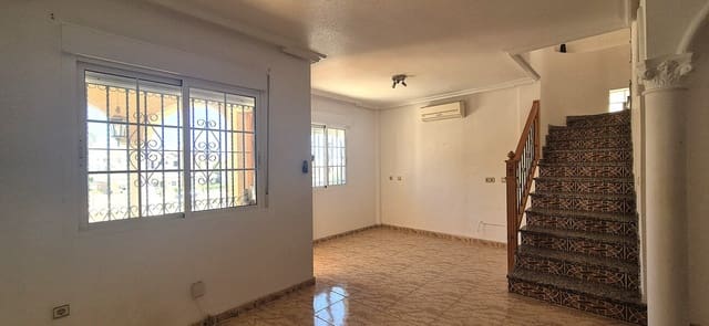 Pareado de 3 habitaciones en Villamartin, Orihuela en venta con piscina - 210.000 € (Ref: 10023054)