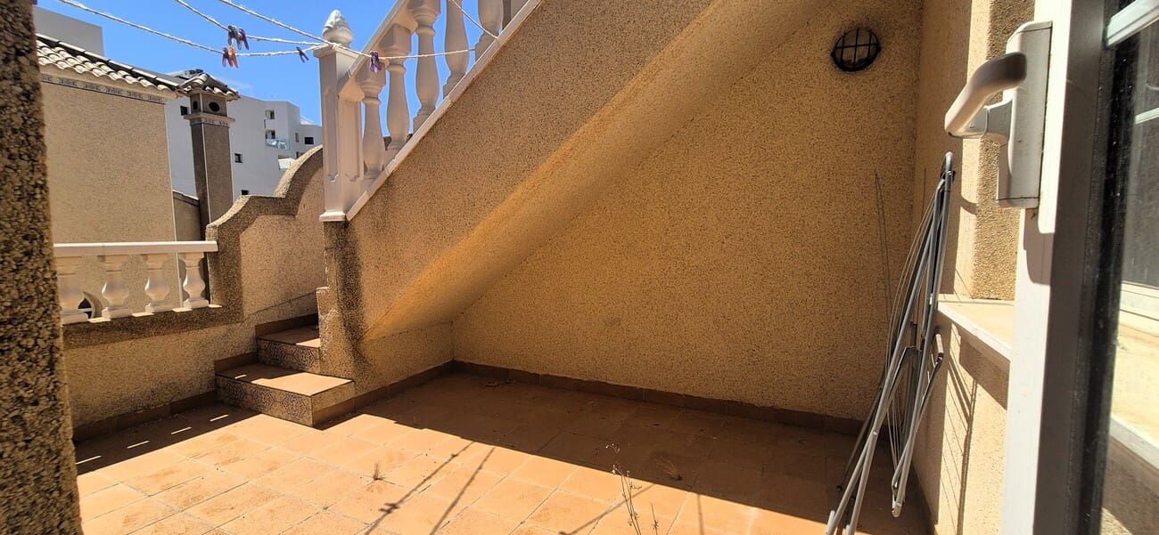 3 camera da letto Villetta Bifamiliare in vendita in Villamartin con piscina - 210.000 € (Rif: 10023054)