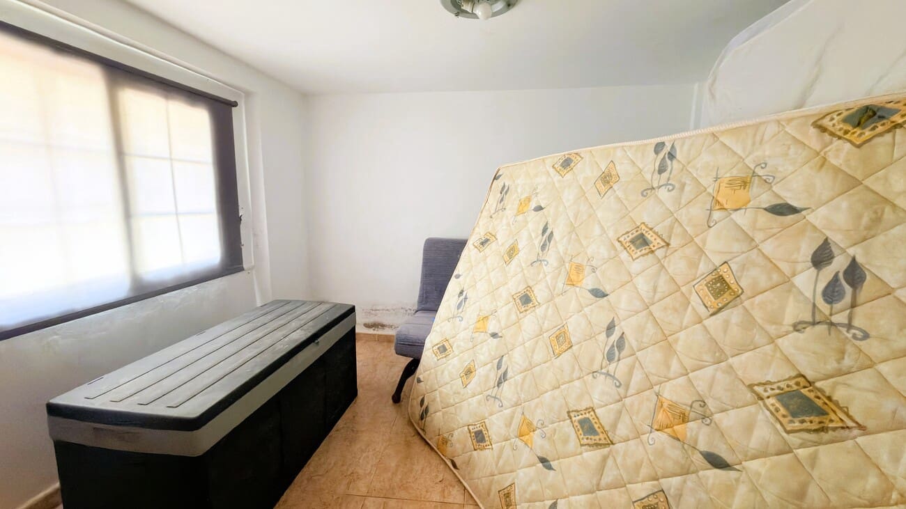 3 bedroom Semi-detached Villa for sale in Villamartin with pool - € 200,000 (Ref: 10023054)