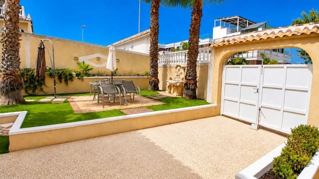 5 soveværelse Villa til salg i Villamartin, Orihuela med swimmingpool garage - € 425.000 (Ref: 10023055)