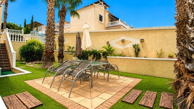 5 soveværelse Villa til salg i Villamartin, Orihuela med swimmingpool garage - € 425.000 (Ref: 10023055)