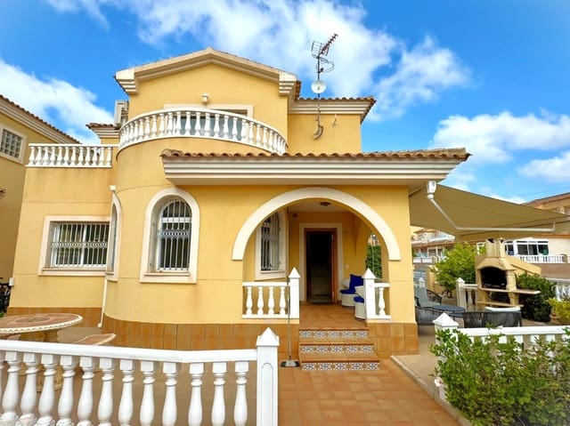 3 quarto Moradia para venda em Las Filipinas com piscina - 339 000 € (Ref: 10023061)