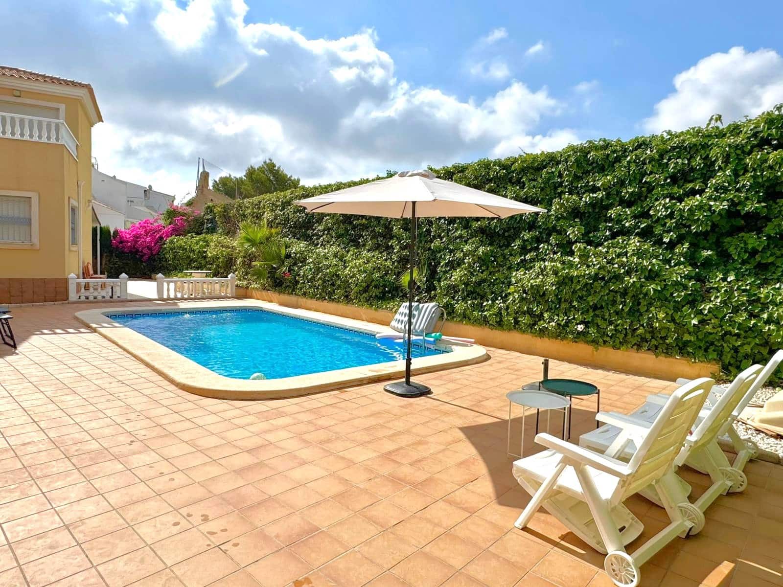 3 bedroom Villa for sale in Orihuela Costa with pool - € 339,000 (Ref: 10023061)