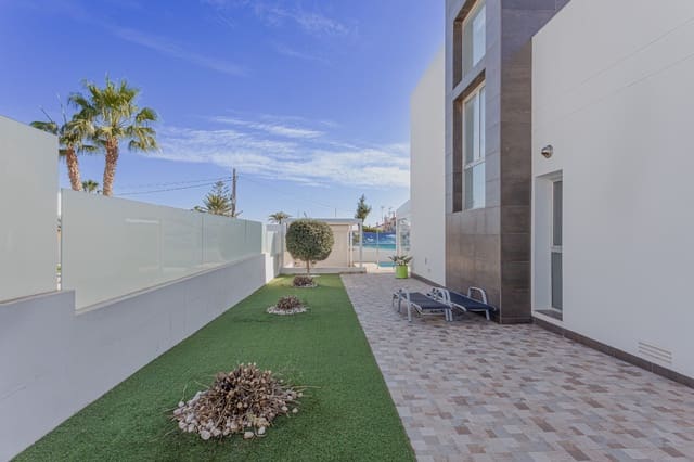 3 soveværelse Villa til salg i Lomas de Cabo Roig - Los Dolses, Orihuela - € 450.000 (Ref: 10023063)