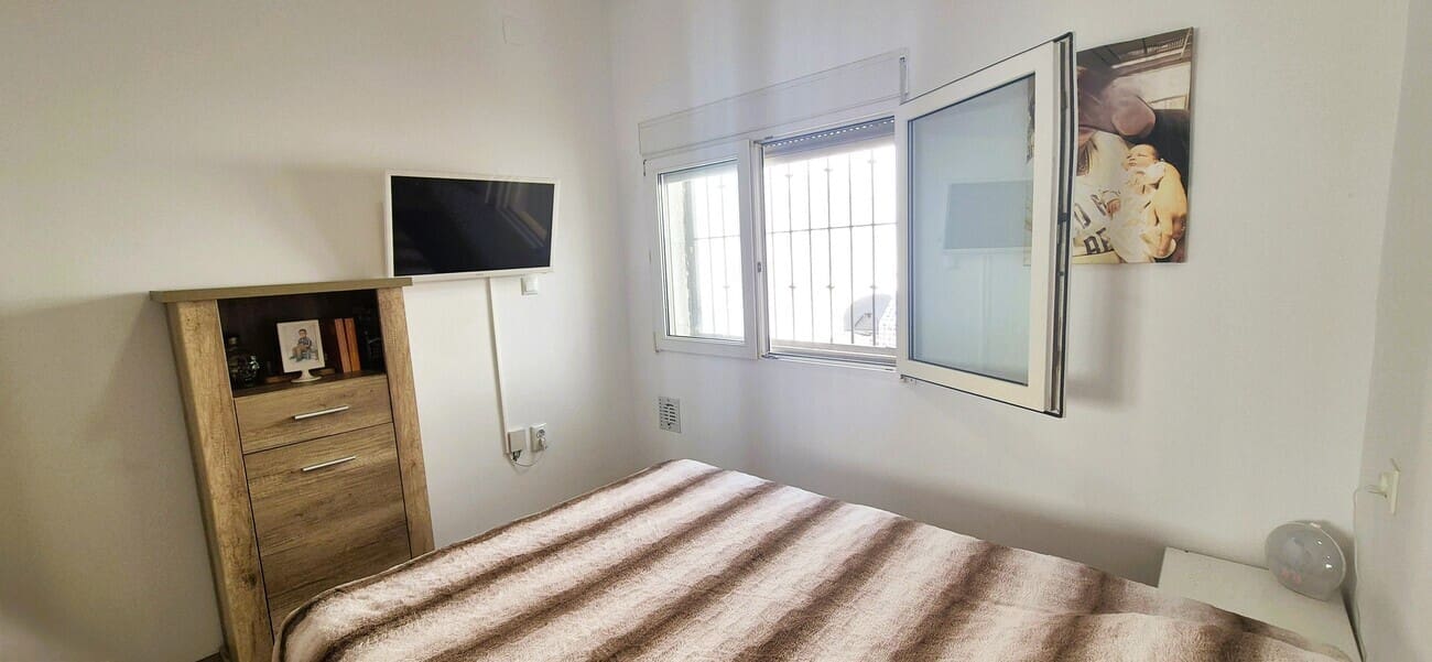 2 soverom Bungalow til salgs i Blue Lagoon med garasje - € 209 950 (Ref: 10024823)