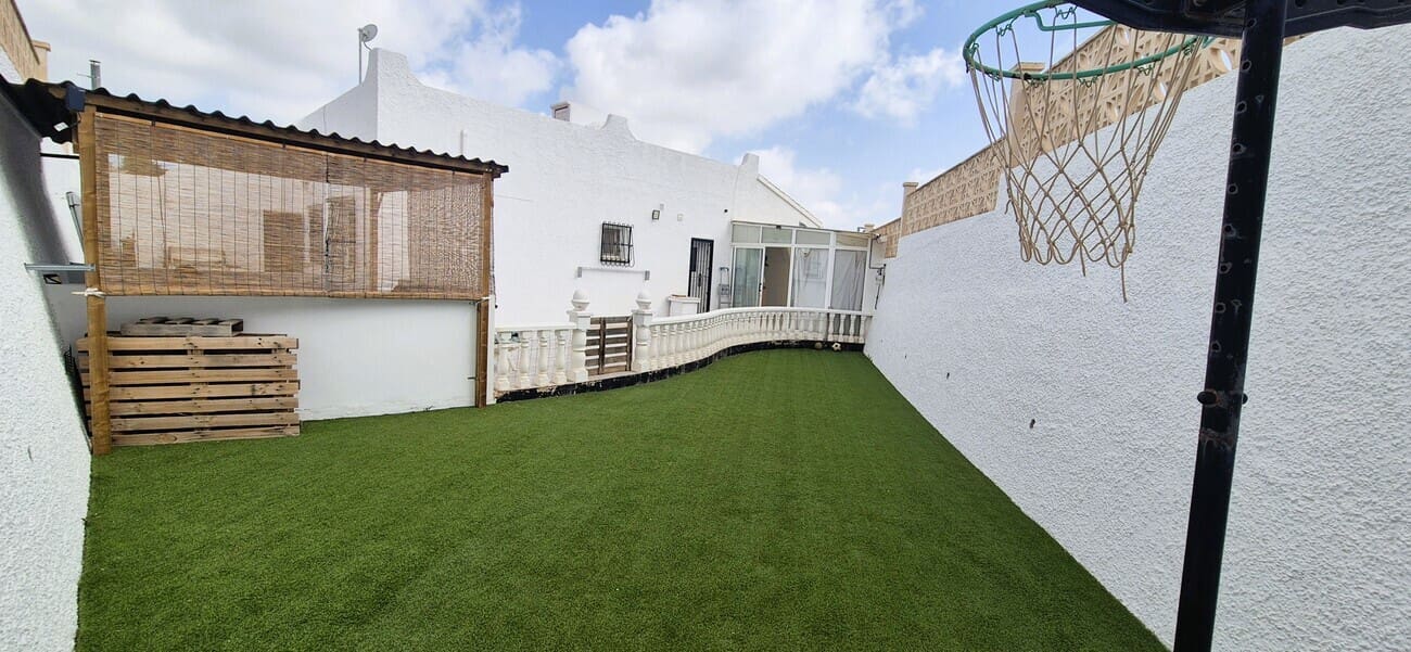 2 soverom Bungalow til salgs i Blue Lagoon med garasje - € 209 950 (Ref: 10024823)