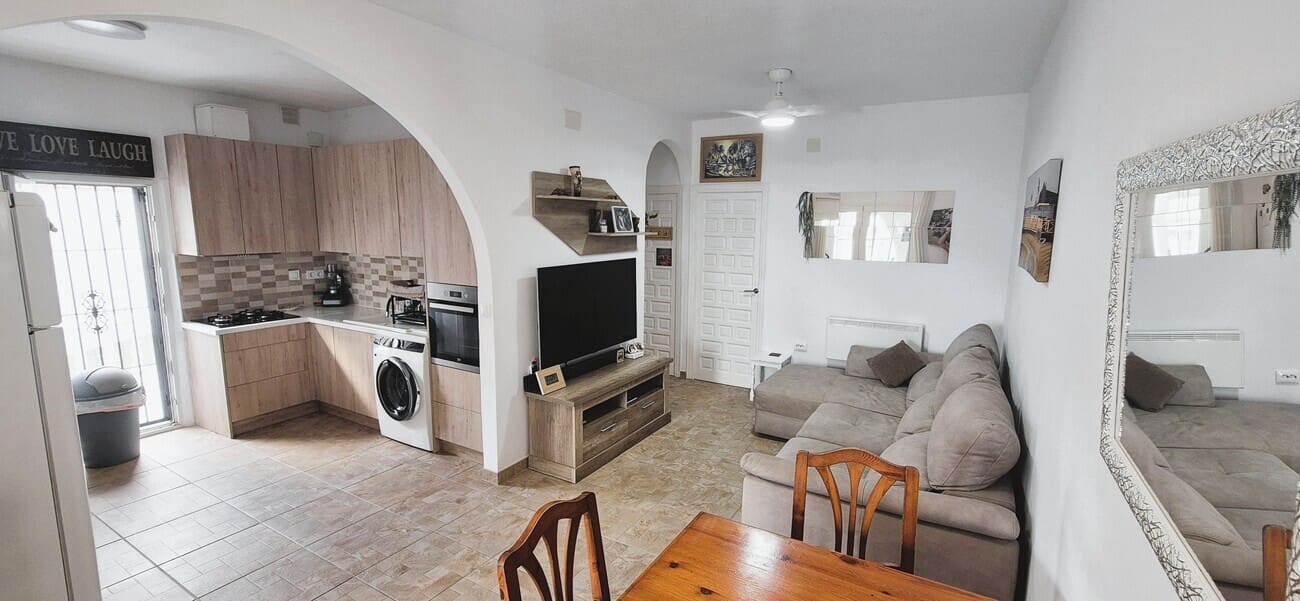 2 soverom Bungalow til salgs i Blue Lagoon med garasje - € 209 950 (Ref: 10024823)