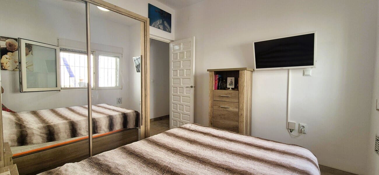 2 soverom Bungalow til salgs i Blue Lagoon med garasje - € 209 950 (Ref: 10024823)