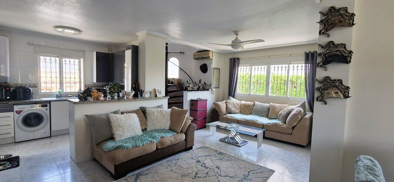 4 bedroom Villa for sale in Orihuela Costa with pool garage - € 389,995 (Ref: 10024825)