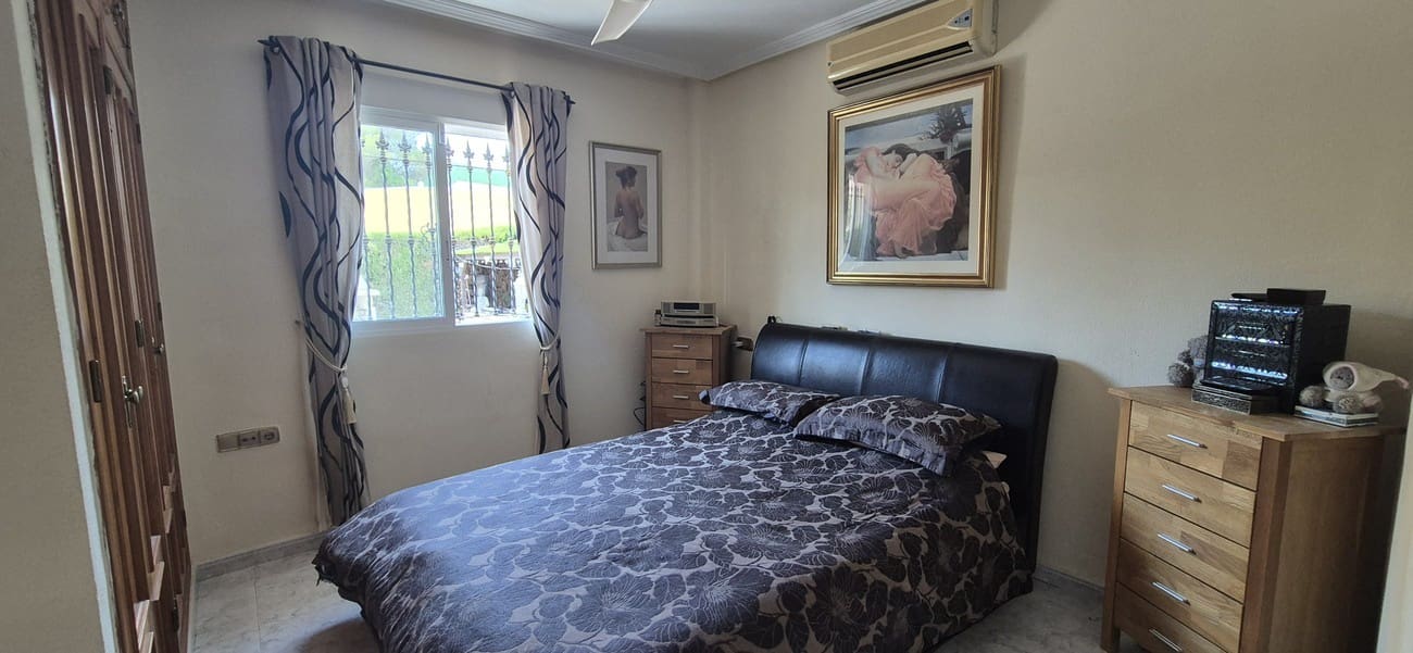 4 bedroom Villa for sale in Orihuela Costa with pool garage - € 389,995 (Ref: 10024825)