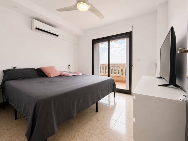 2 soverom Villa til salgs i Villamartin, Orihuela med svømmebasseng garasje - € 218 000 (Ref: 10024827)