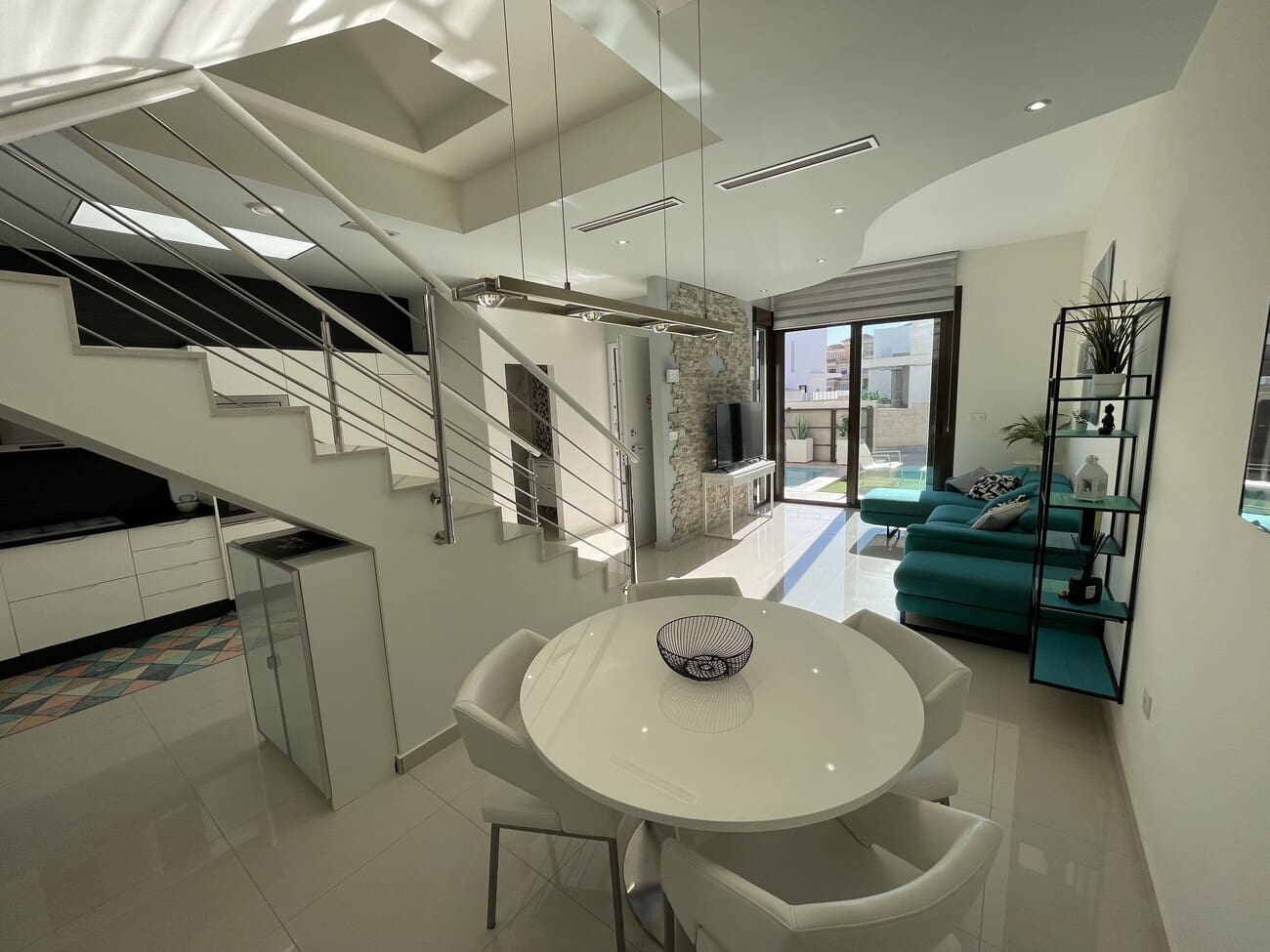 2 chambre Villa/Maison Semi-Mitoyenne à vendre à Villamartin avec piscine garage - 284 000 € (Ref: 10024828)