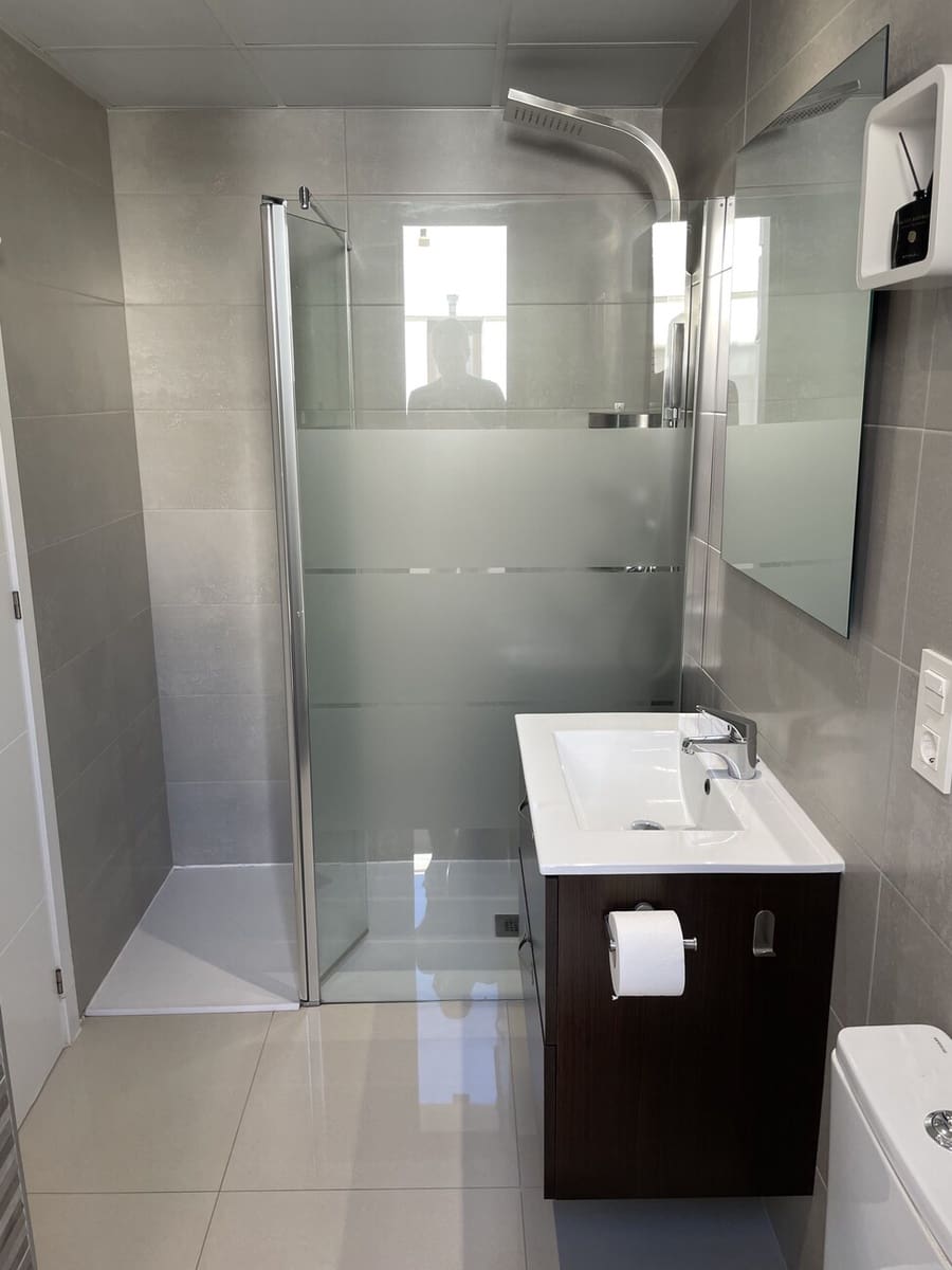 2 chambre Villa/Maison Semi-Mitoyenne à vendre à Villamartin avec piscine garage - 284 000 € (Ref: 10024828)