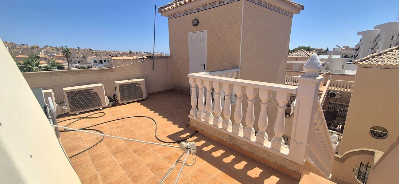 3 slaapkamer Halfvrijstaande villa te koop in Orihuela Costa met zwembad - € 210.000 (Ref: 10024831)