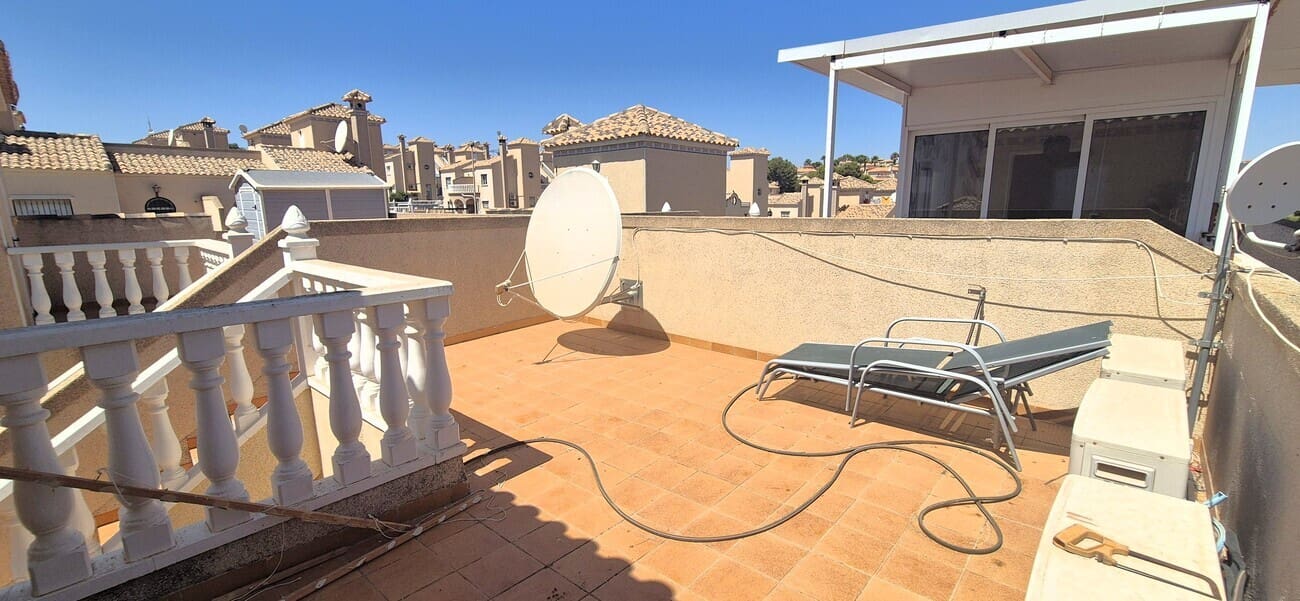 3 slaapkamer Halfvrijstaande villa te koop in Orihuela Costa met zwembad - € 210.000 (Ref: 10024831)